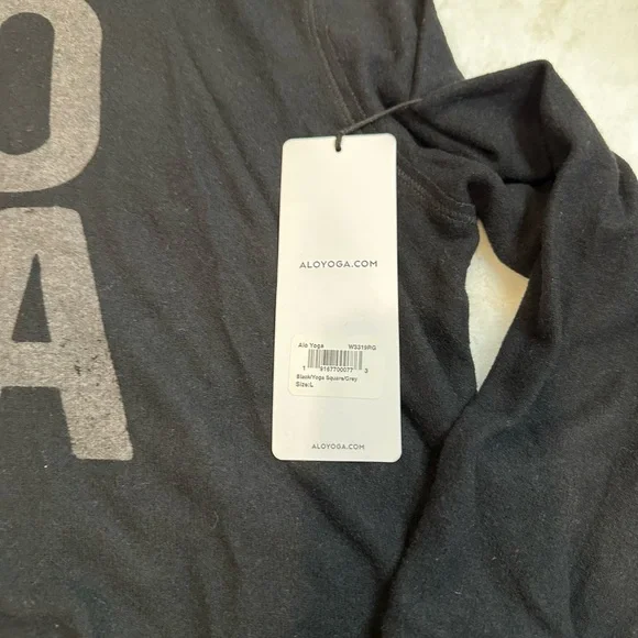 ALO Yoga black Long Sleeve crop hoodie - Picture 4 of 7